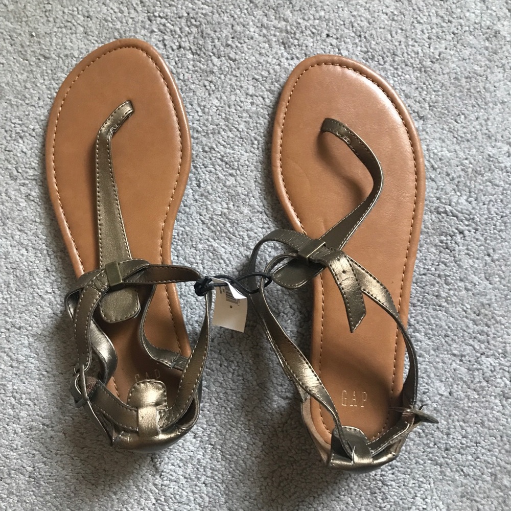 NWT copper gap sandals size 9